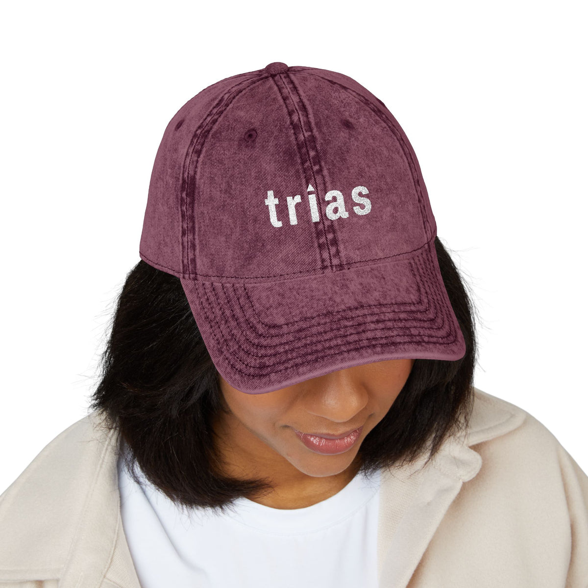TRIAS Vintage Embroidered Cap – Navy – Detail view 2